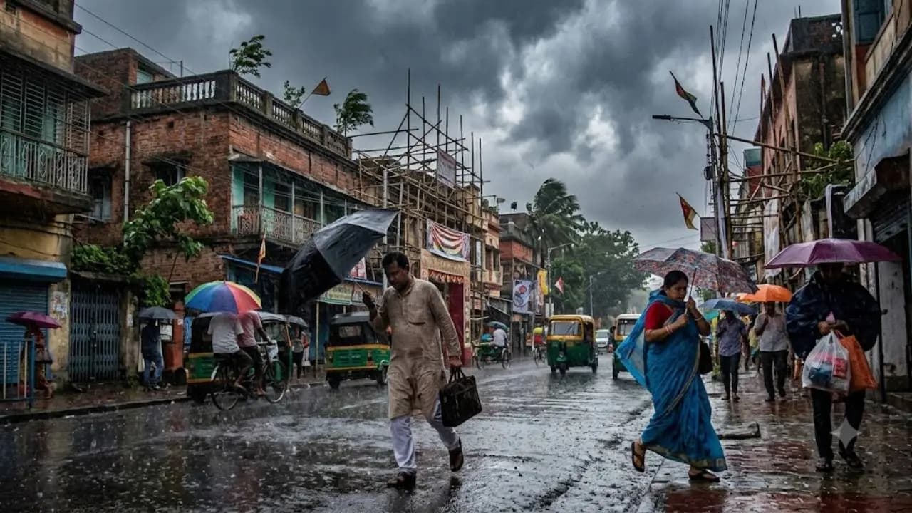Puja Weather Alert: Rain Likely in Howrah, Hooghly, Two 24 Parganas and Nadia, Gusty Winds Forecast