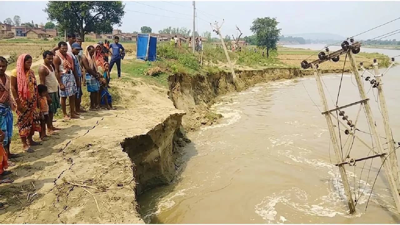 Houses and Gardens Washed Away as Malda Manikchak Hit by River Erosion as Floodwaters Recede