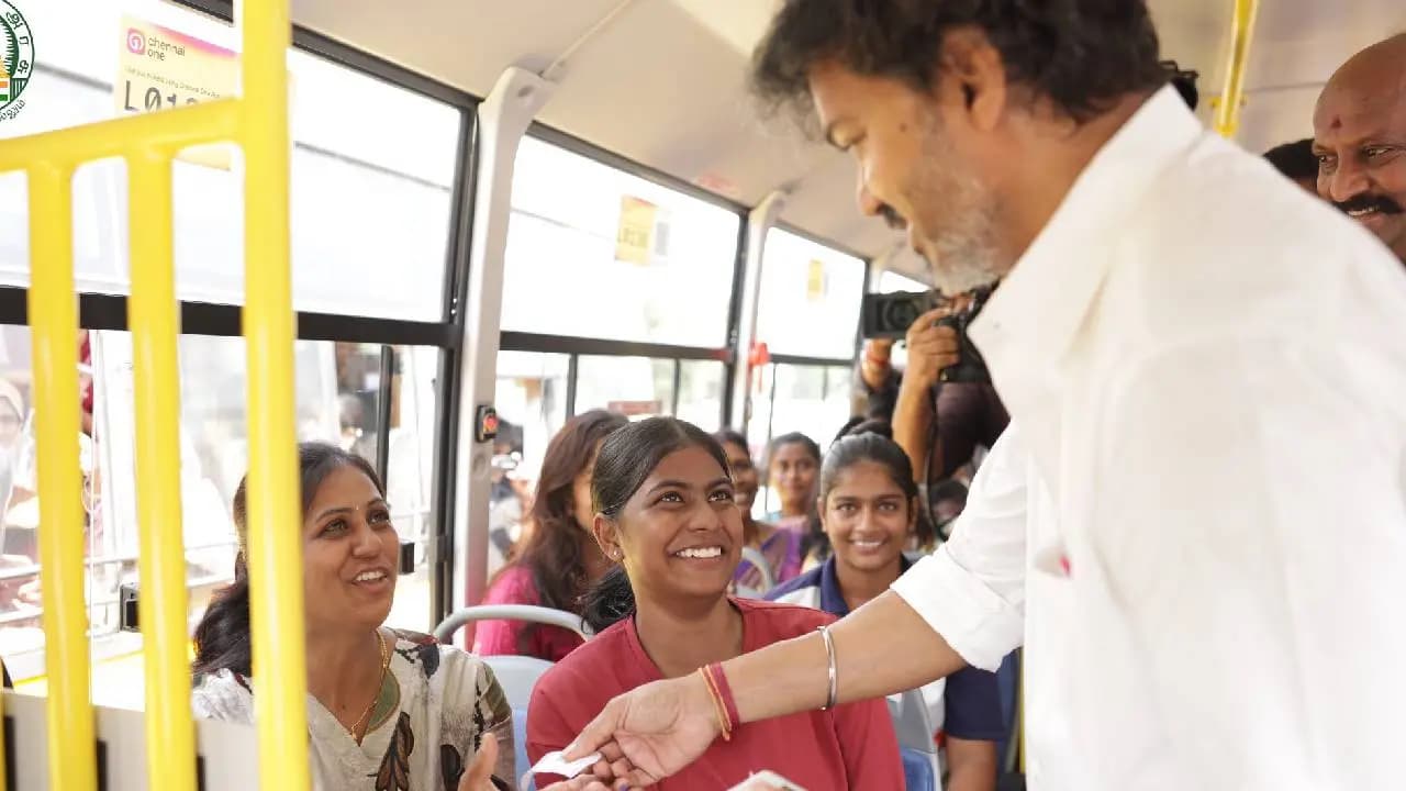 Tamil Nadu CM Vijay Turns Conductor on Chennai Bus, Checks Tickets, Then Hands Out Free Tickets