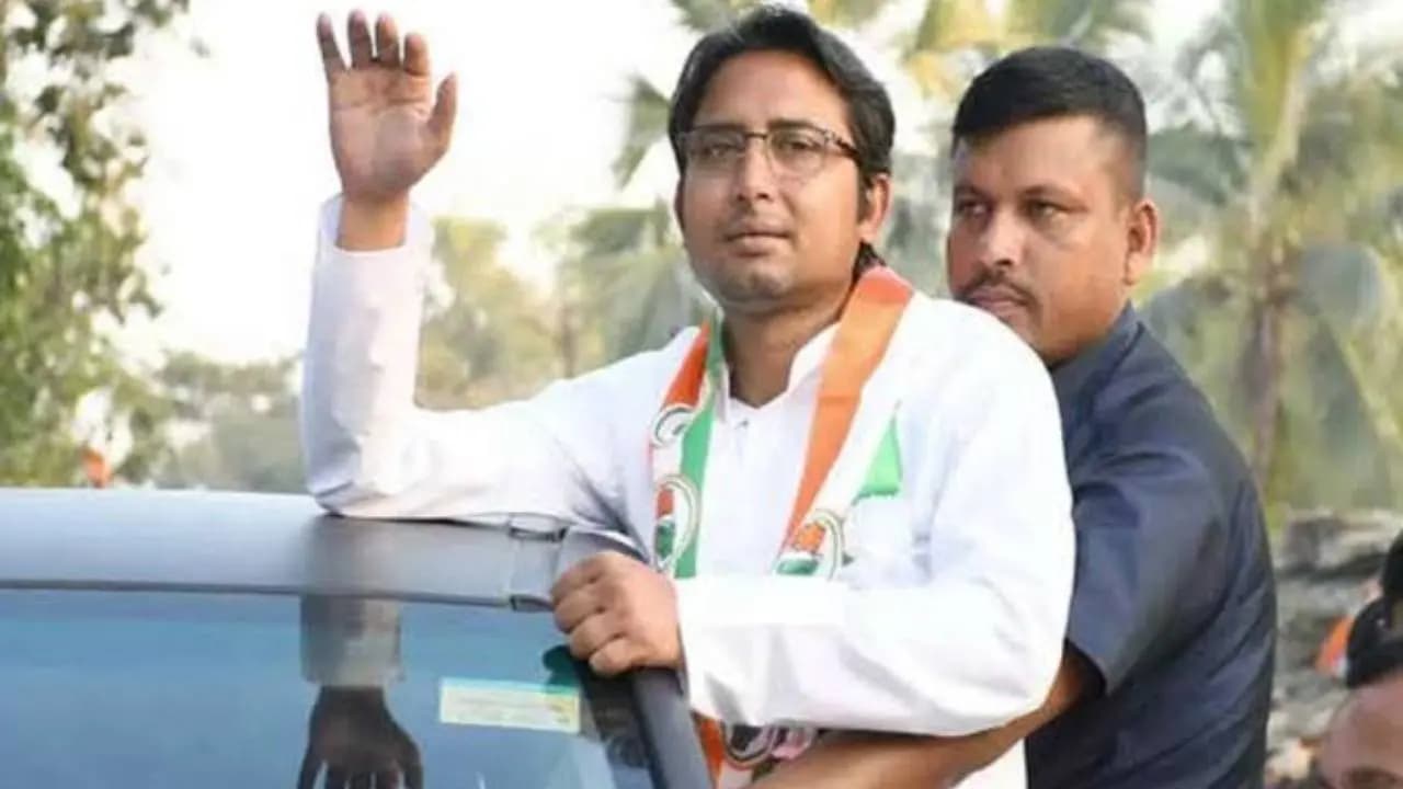 Sagardighi MLA Bayron Biswas Injured in Fire at His Samserganj Home
