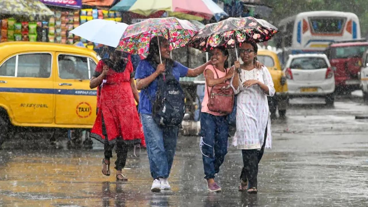 Kolkata, South Bengal Brace for Thunderstorms and Gusty Winds; Heavy Rain Alert in North Bengal