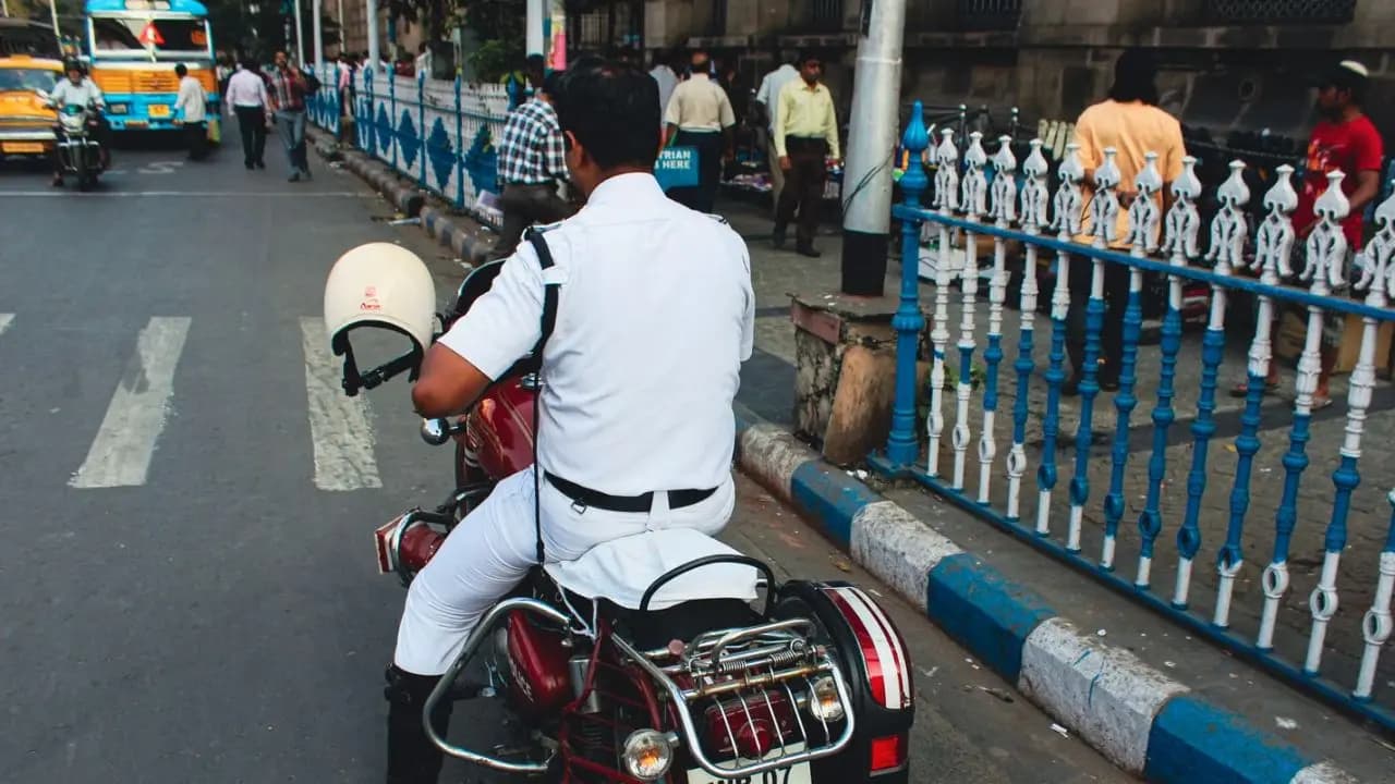 GK: do you know why traffic police have white uniforms actual reason will shock you