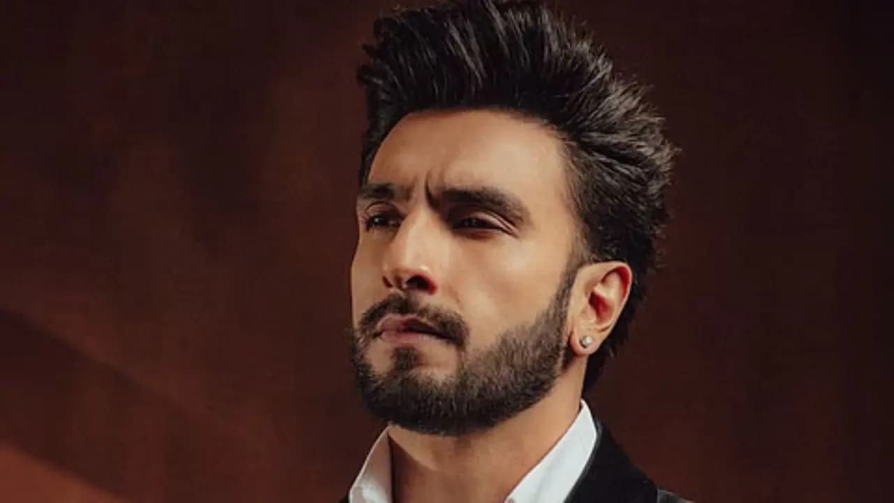 Ranveer Singh claims once her sister predicted that he will be a bollywood star as she gifted this to him