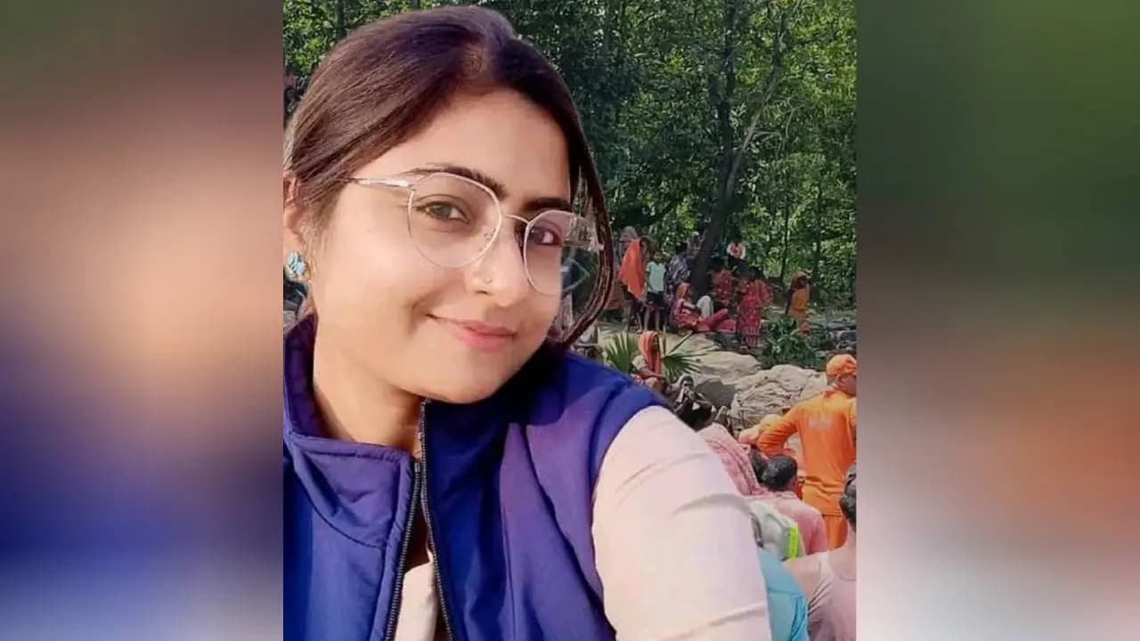 Tragic: Tourist Priti Duttas lifeless body recovered from the gorge of Ghaghra Waterfall after 29 hours 
