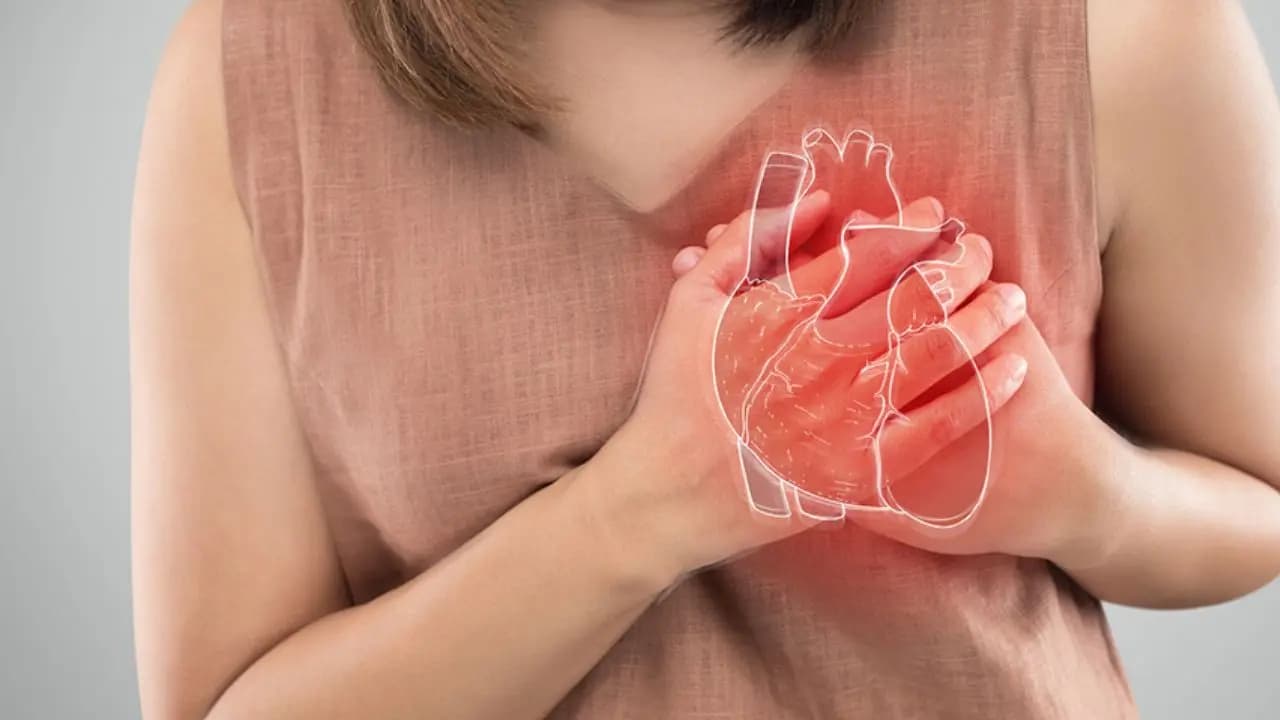 Heart Disease: No chest pain yet arteries can get blocked know this sign and symptoms