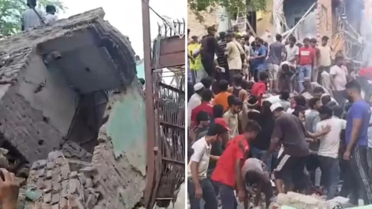ফের দিল্লিতে ধসে পড়ল পাঁচতলা বহুতল