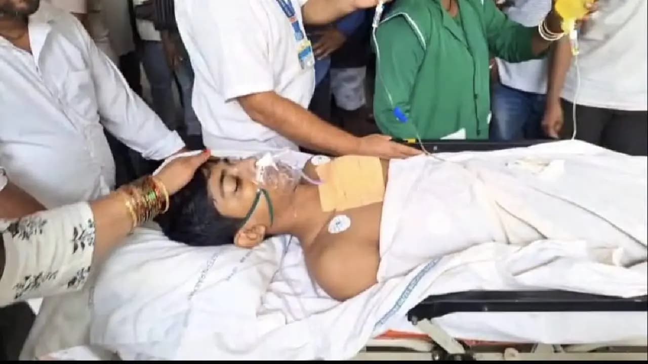 Student Shot in Kharagpur, Admitted in Hospital, Neighbours Alleges They Did Not Hear Any Sound Of Firing