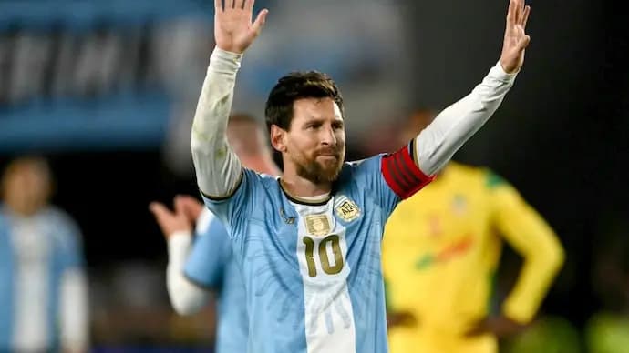 Lionel Messi bids farewell to Argentina with a goal, a night of tears and fireworks  