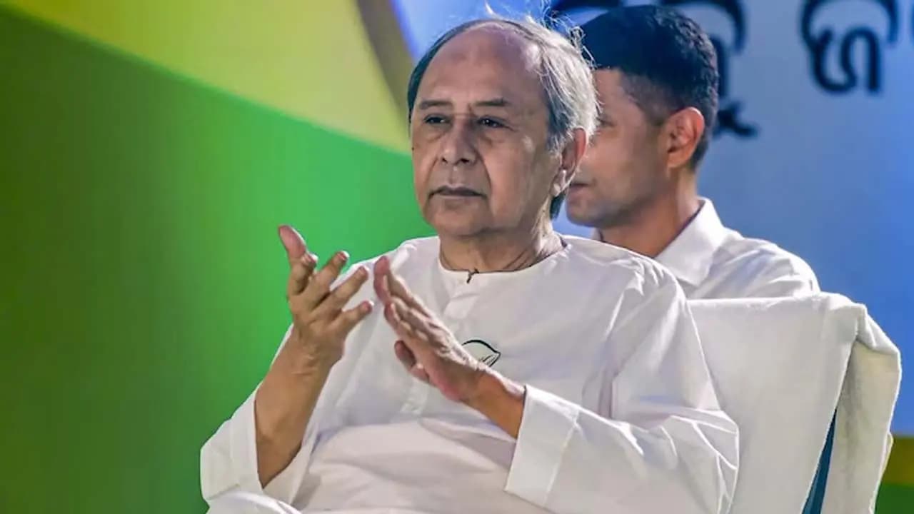 BJD: Naveen Patnaik makes a U-turn within 24 hours BJD reverts to its previous political stance