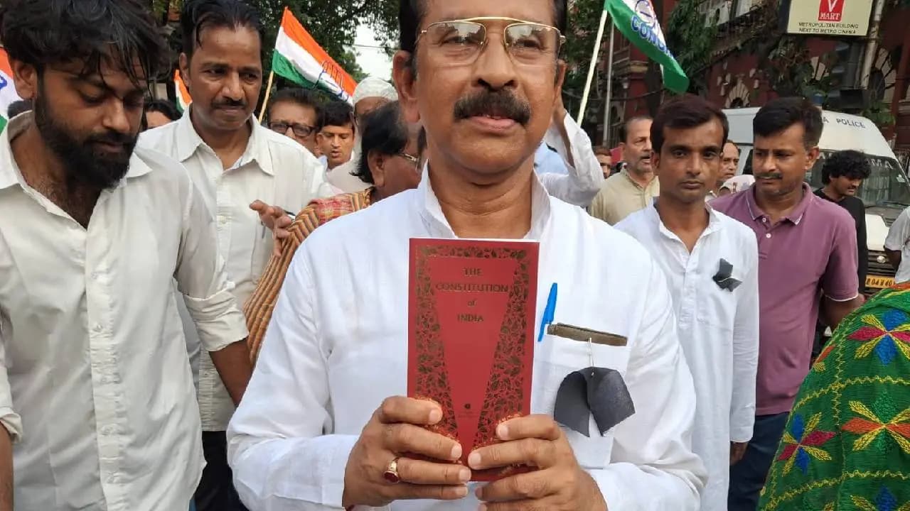 West Bengal Congress organised rally in protest against alleged attack on  Rahul Gandhi and others in Delhi