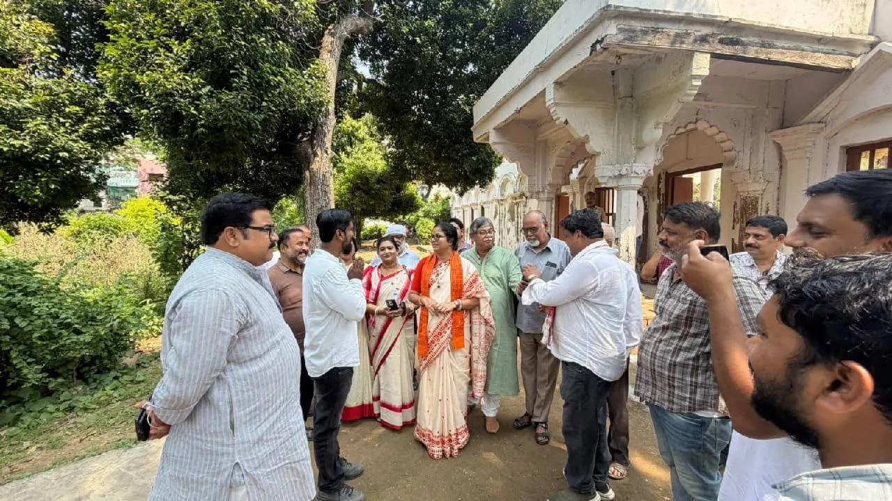 West Bengal Plans Major Tourism Infrastructure Upgrade at Cooch Behar Kalibari in Varanasi Sonarpura