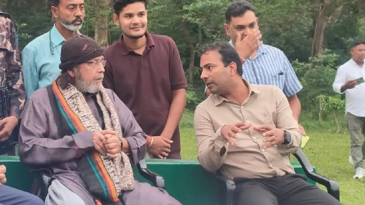 Mithun Chakraborty and Manoj Oraon Visits Jaldapara National Park in West Bengal