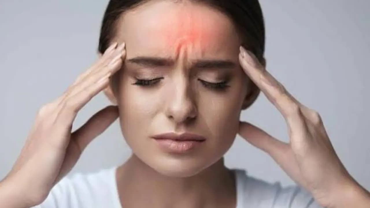 Do not take medication indiscriminately for a headache; 7 symptoms could be serious