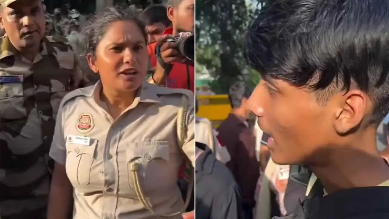 Brother Protests at Jantar Mantar as Policewoman Sister Faces Him on Duty Heartwarming Sibling Moment Goes Viral