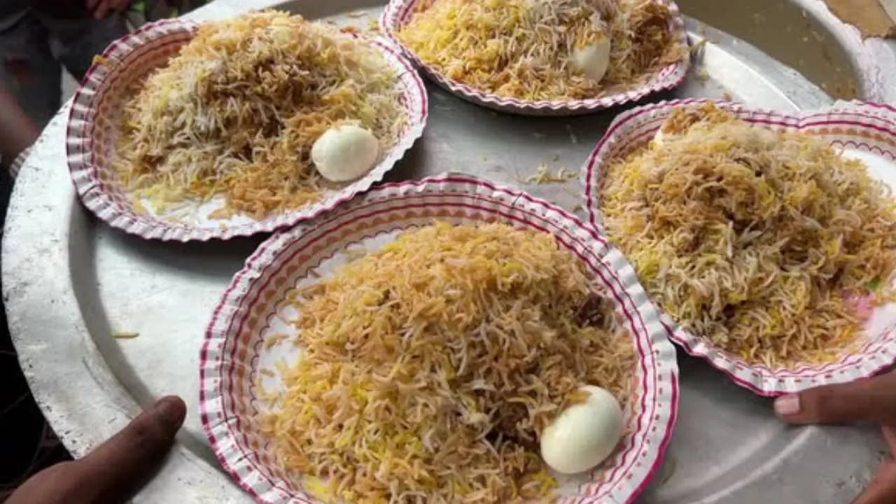 Kolkata Aahar canteen will serve biryani for one rupee per plate only
