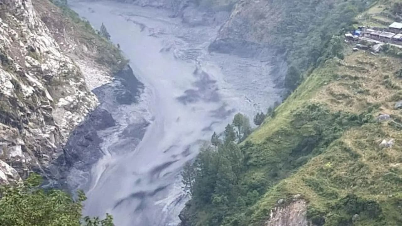 Nepal Flash Flood Update: Nepal Govt Orders Mass Evacuations After Surging Budhi Gandaki River