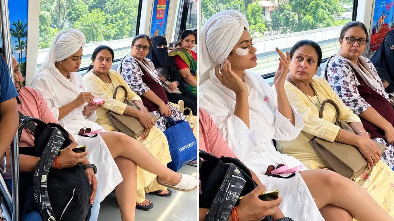 Viral video of women in bathrobe traveling in Delhi metro