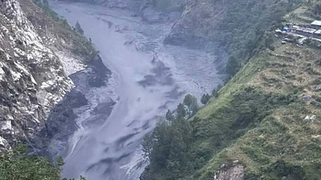 Nepal Flash Flood: Nepal Hit By Flash Flood Again, Bhudi Gandaki River Washes Away Dozens of Houses