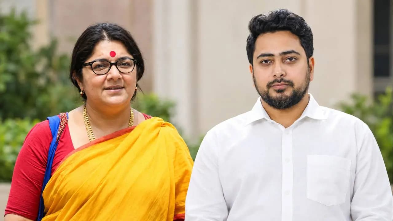 BJP Leader Locket Chatterjee Slams Bangladesh Student Leader Nahid Islam After He Supports CJP Protest