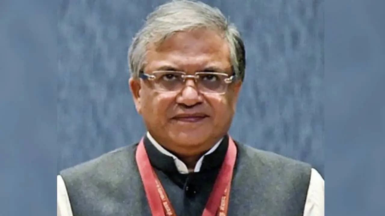 A school board topper and a brilliant student from IIT Kanpur who is Gyanesh Kumar