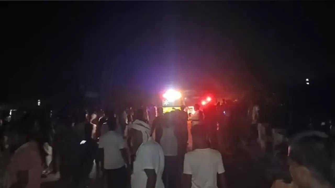 Bihar Boat Capsize: 11 Dead, Including Women and Children, 5 Rescued from Ganga in Hajipur