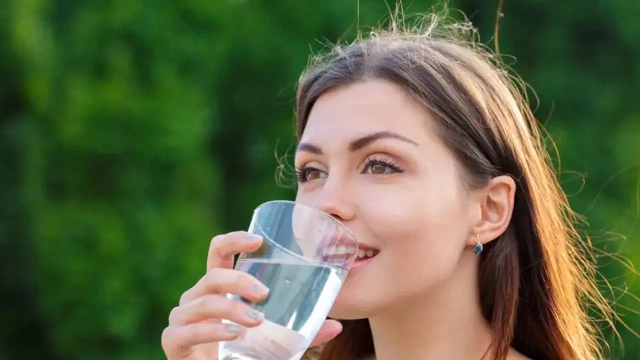 What happens to your body if you Drink Lukewarm water right after waking up Know Health Benefits