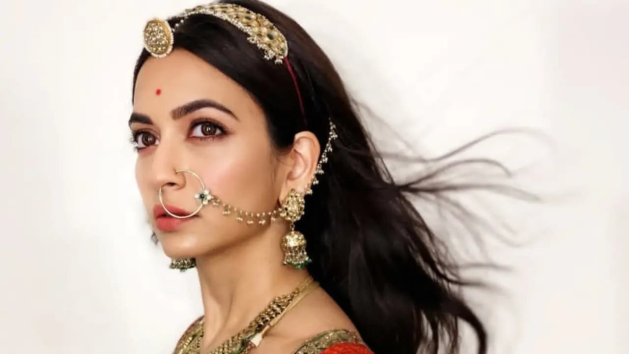Navratri 2026: Kriti Kharbanda worships Goddess Chandraghanta on the third day with a Traditional Attire
