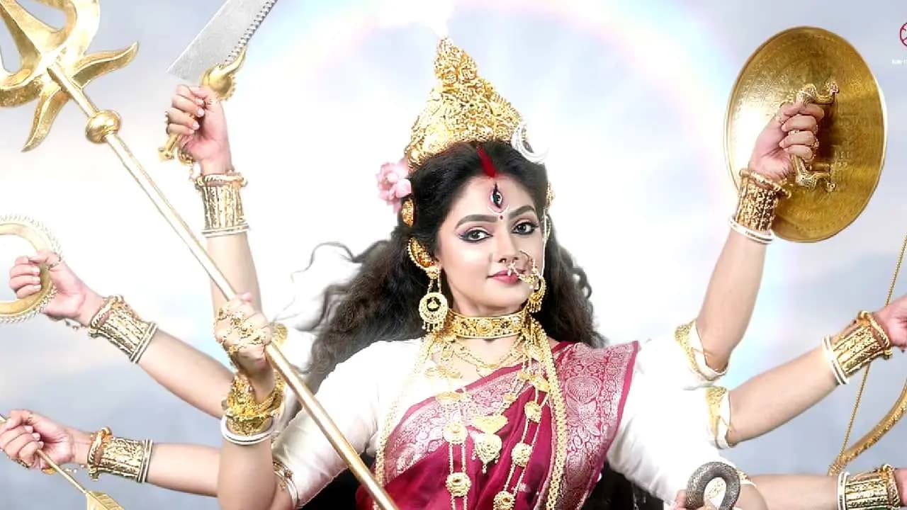 Audience Praise Dibyani Mondal acting in Mahalaya as Ma Durga