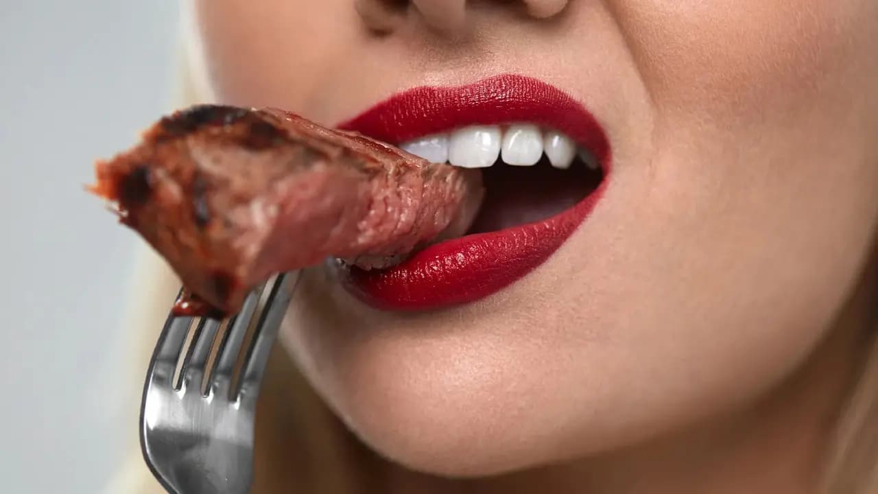 Study found that women who eat meat have a very good chance to live 100 years