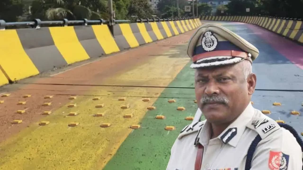 Bikes Banned on Chingrighata Flyover Whenever It Rains Big Decision by Kolkata Police Commissioner Ajay Nanda