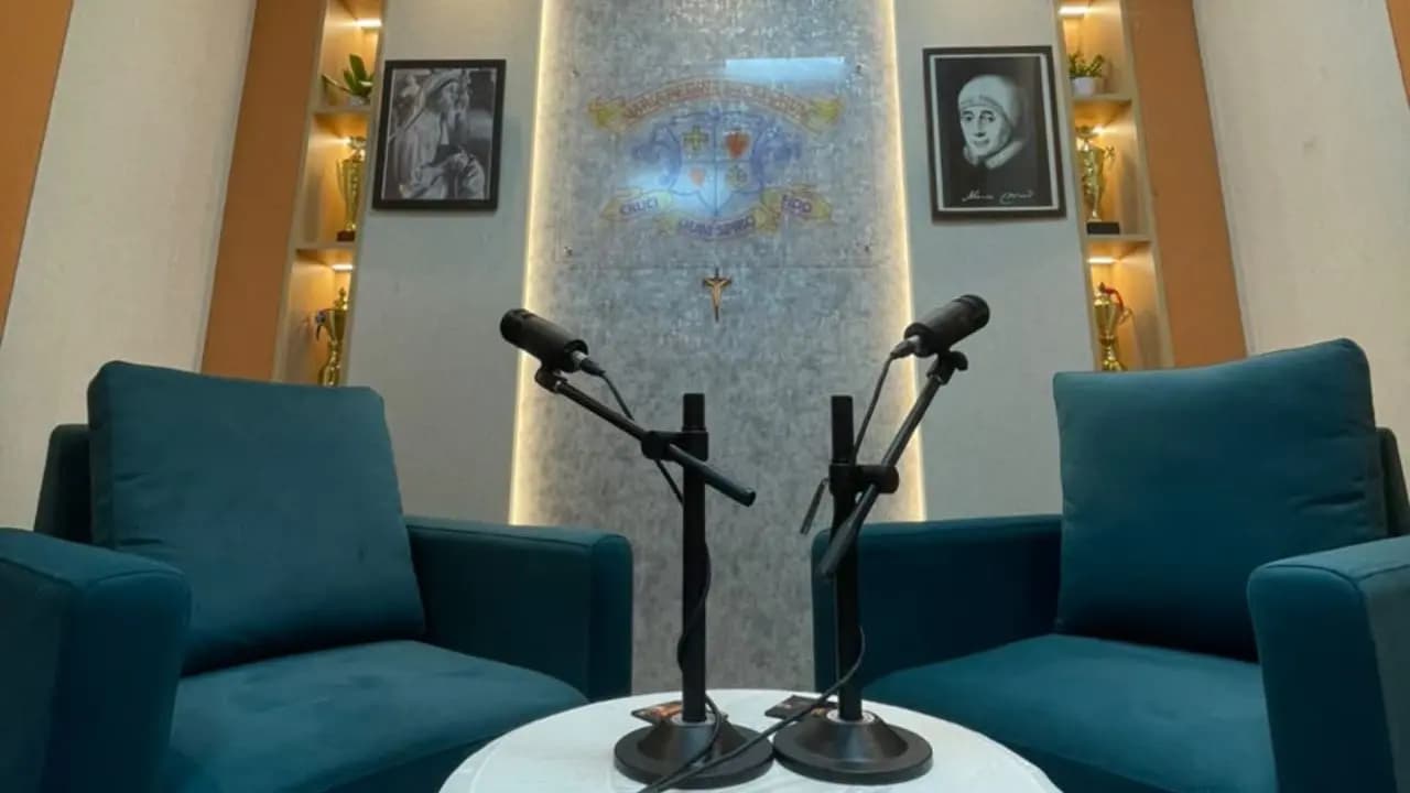 Podcast Studio at Kolkata College: Kolkatas Loreto College has set up a podcast studio Goutam Ghose inaugurates it