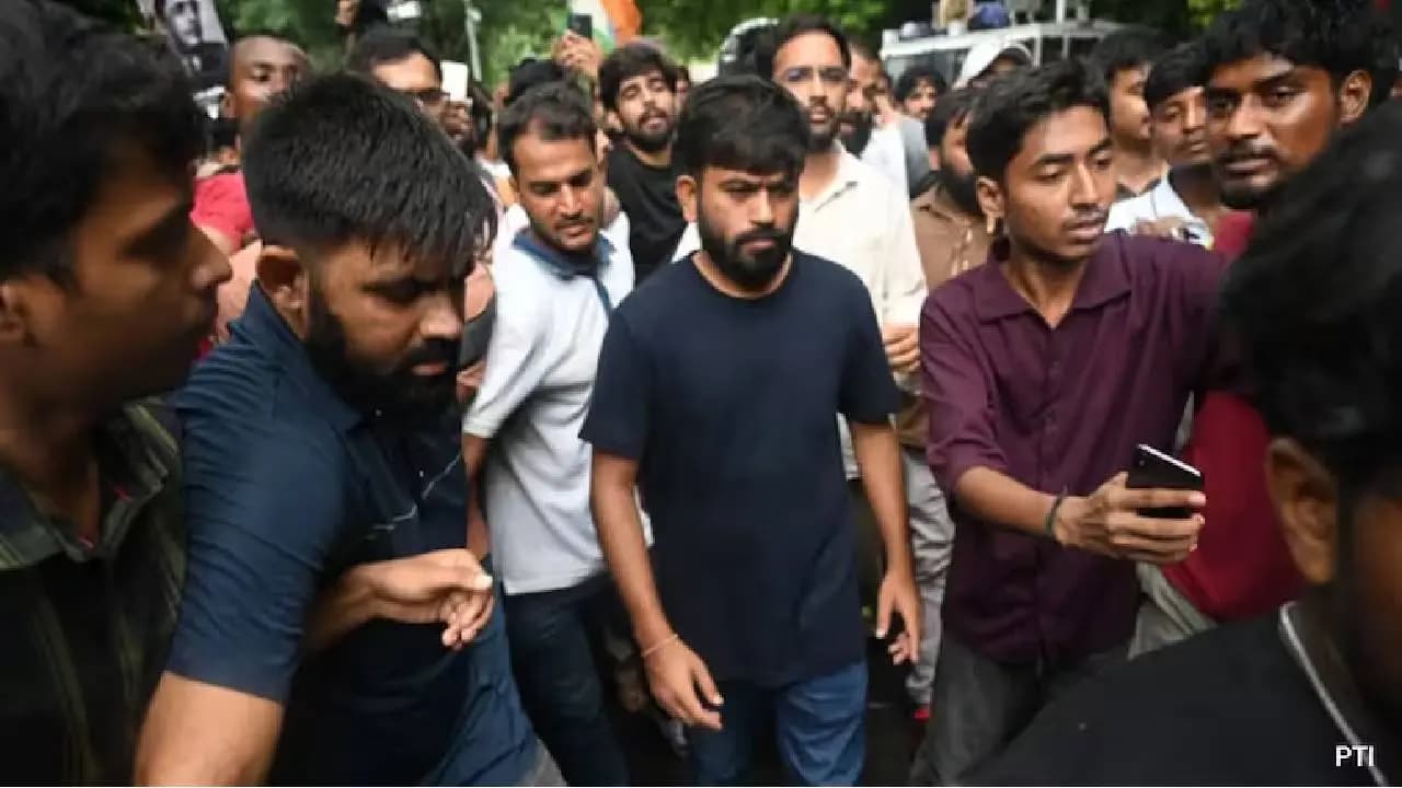 Abhijeet Dipke Detained By Delhi Police Ahead Of CJP National Flag March