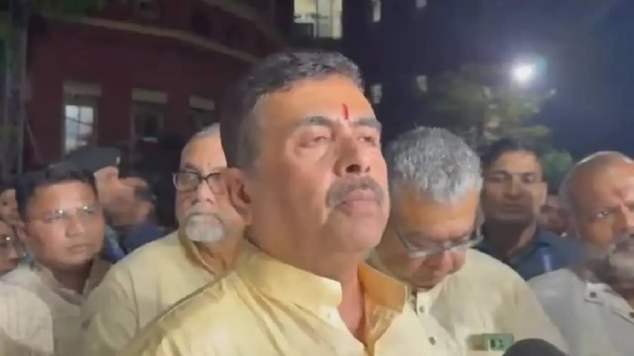 Chorbagan Durga Puja Stampede: CM Suvendu Adhikari Criticized Durga Puja Theme Pujo Pandal 