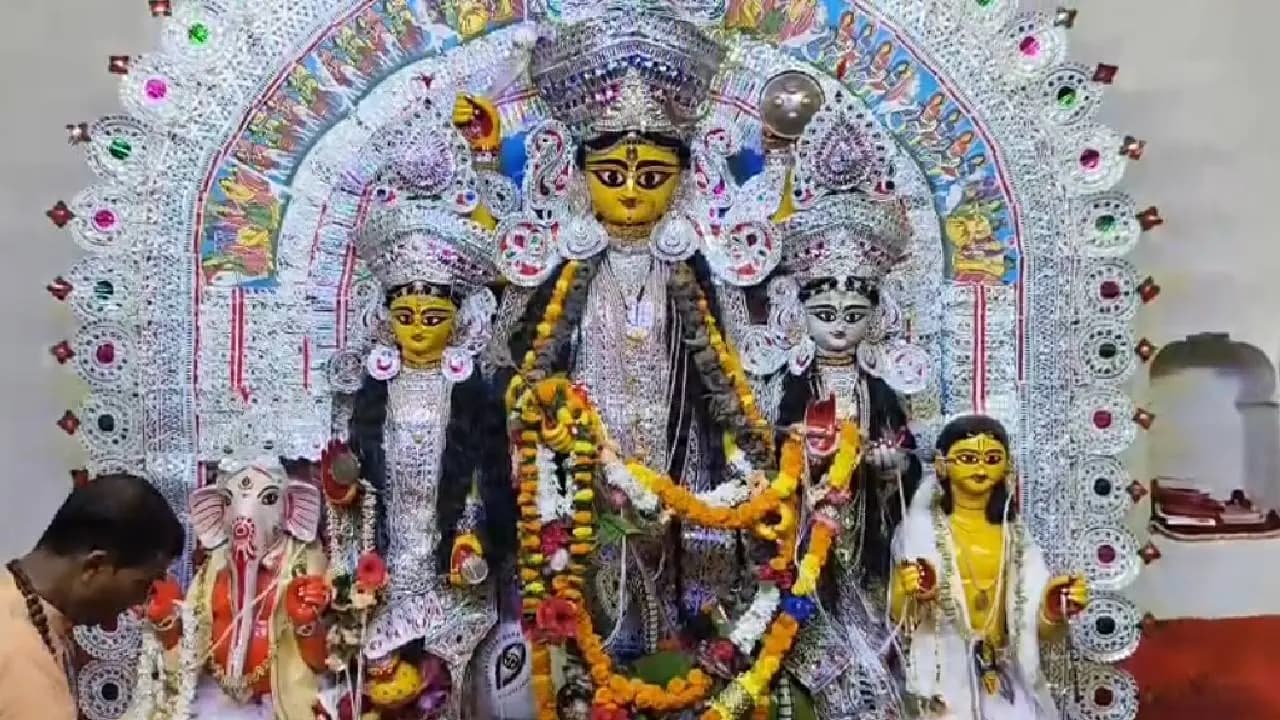 350 Year Old Sandhi Puja Rituals Of Kandi Gopibabu Family in Murshidabad 