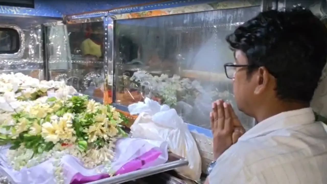 Chorbagan Sarbojonin Stampede: Dead body Kalpana Jana reached in Khardaha