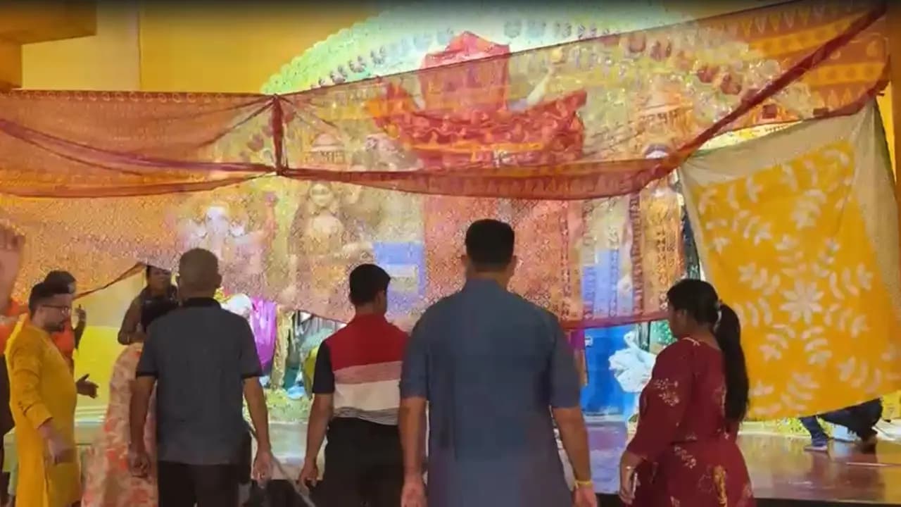 Fire caught inside a Puja Pandal in South Kolkata big incident averted