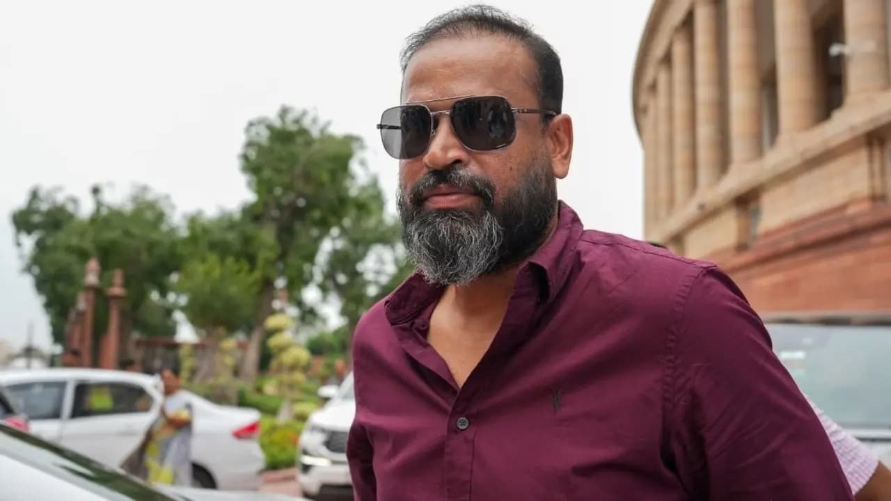 Yusuf Pathan Gujarat gifts Update: After quits TMC sources calimed Pathan has gift from Gujarat government