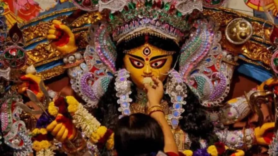 Durgapuja Dashami Daan To Attract Happiness Wealth Positivity According to Your Zodiac
