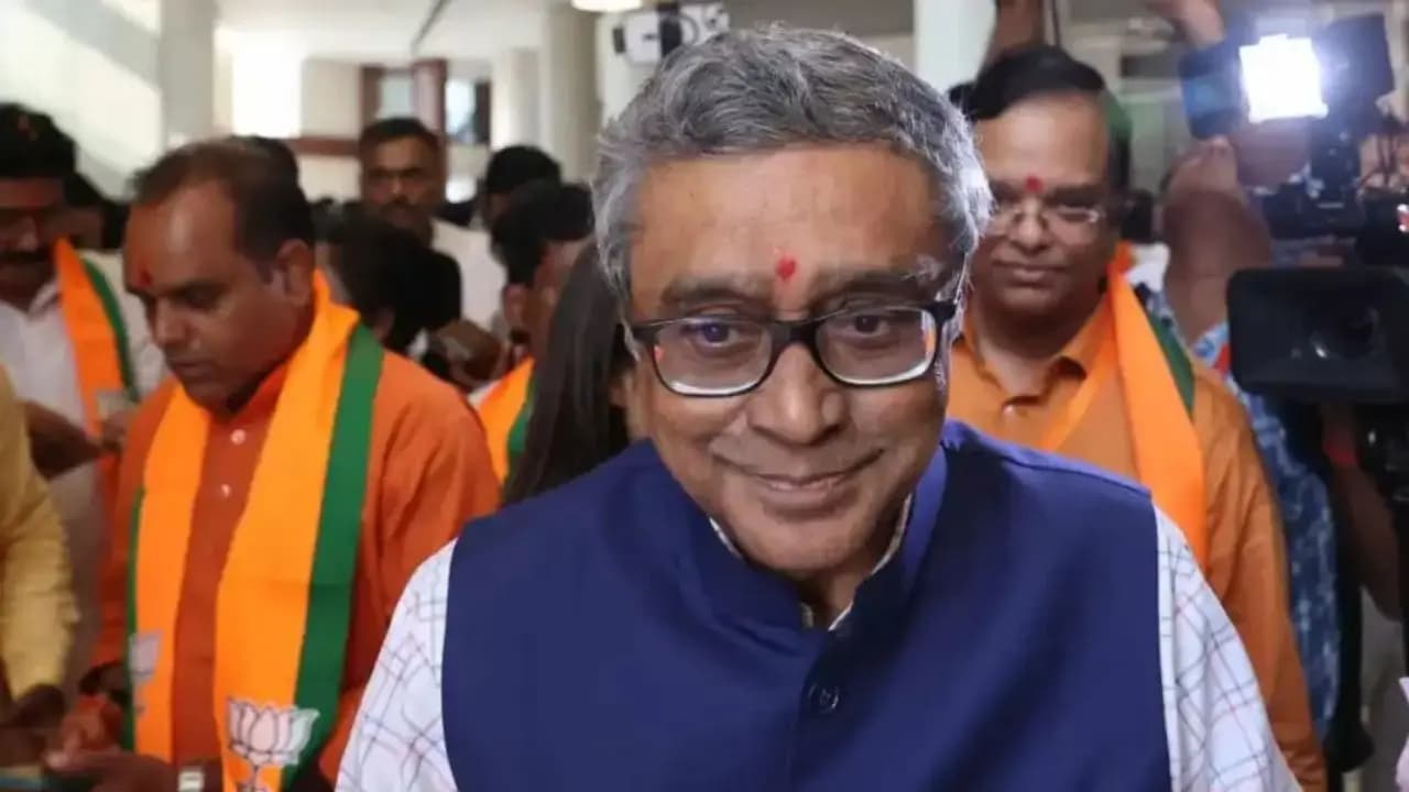Bengal Finance Minister Swapan Dasgupta says Attacks on CPIM book stalls are unacceptable