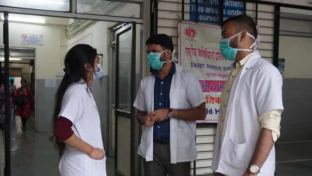 Stipend Hike: Monthly stipend for MBBS and BDS interns increased from Rs 12300 to rupees 25000 Announced by the Jammu and Kashmir government 