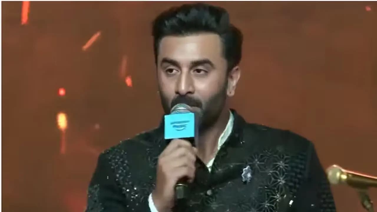 Ranbir Kapoor seeks apology after saying goodness perishes in Kolkata Dusshera event