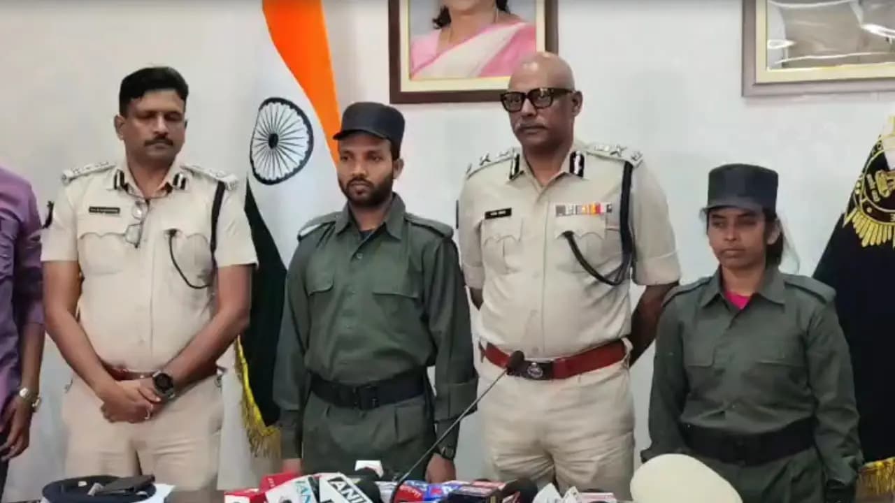 Maosit Surrender: two close aide of leader Kishenji Mangal and Malati surrendered to Kolkata Police