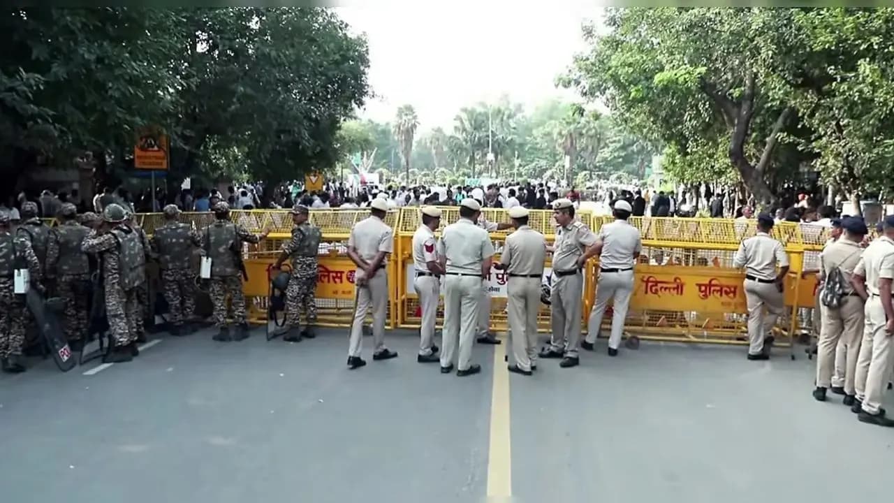 Left Parties Delhi Protest: Left parties hold Anti CEC march again on the streets of Delhi several detained