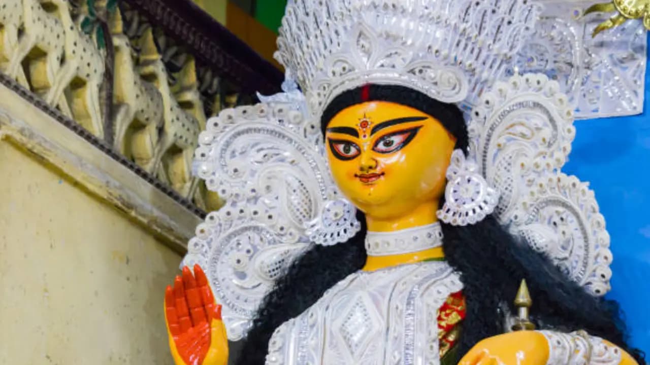 Laxmi Puja Three auspicious combinations on Kojagari Sharad Purnima Success Luck is Wating for some Zodiac