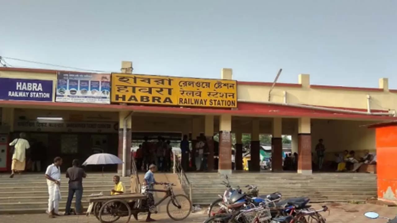 Development Plan For Habra station: Plans to transform Habra station including a mini-mart a new foot overbridge and various other initiatives