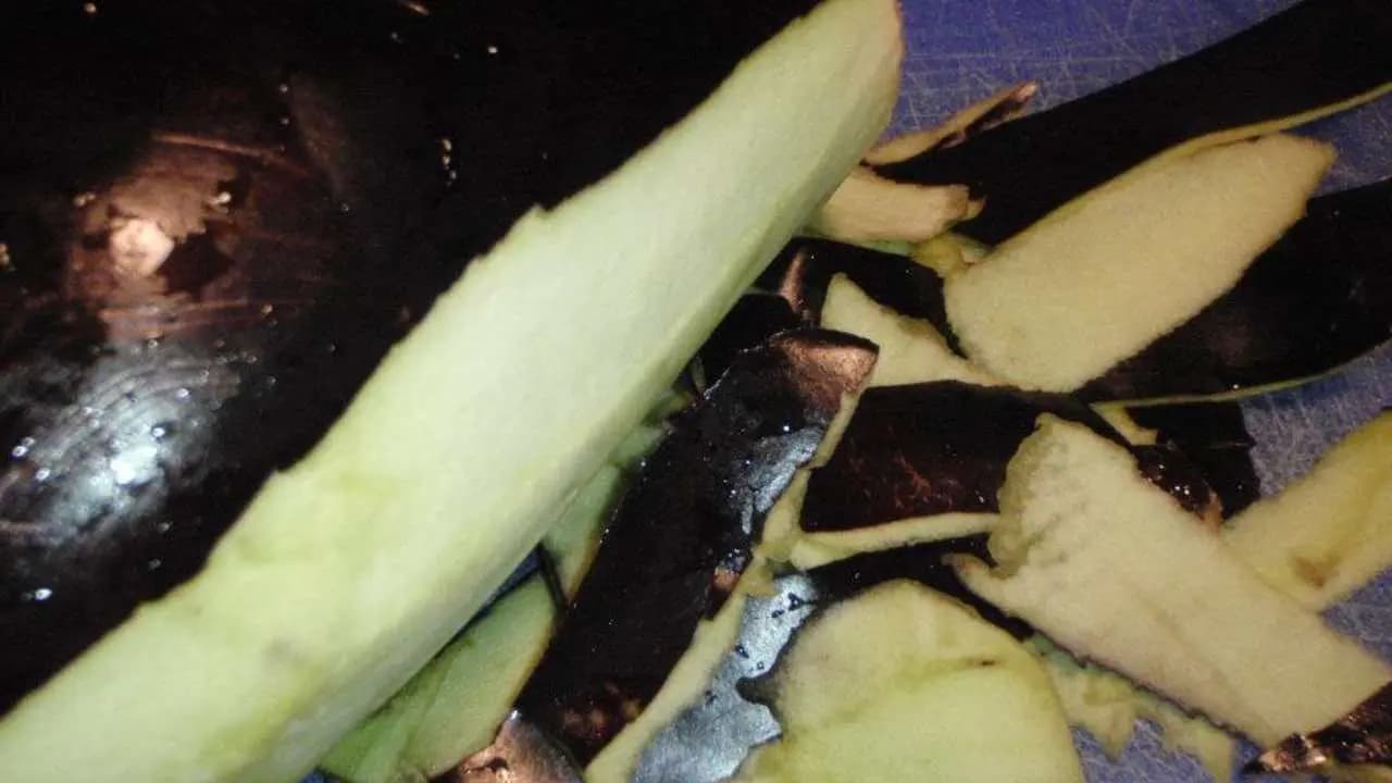 All you need to know about 5 uses of eggplant peels 