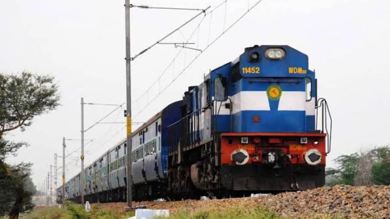 Purchasing a train ticket at the counter will come with travel insurance worth10 lakh