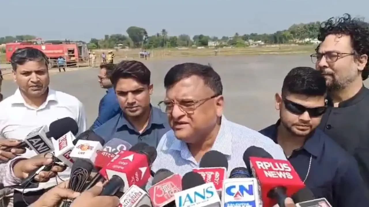 Malda News: Chief Secretary Manoj Agarwal Warns Grave risk of river erosion in Malda Ganga Fulahar rivers may merge soon