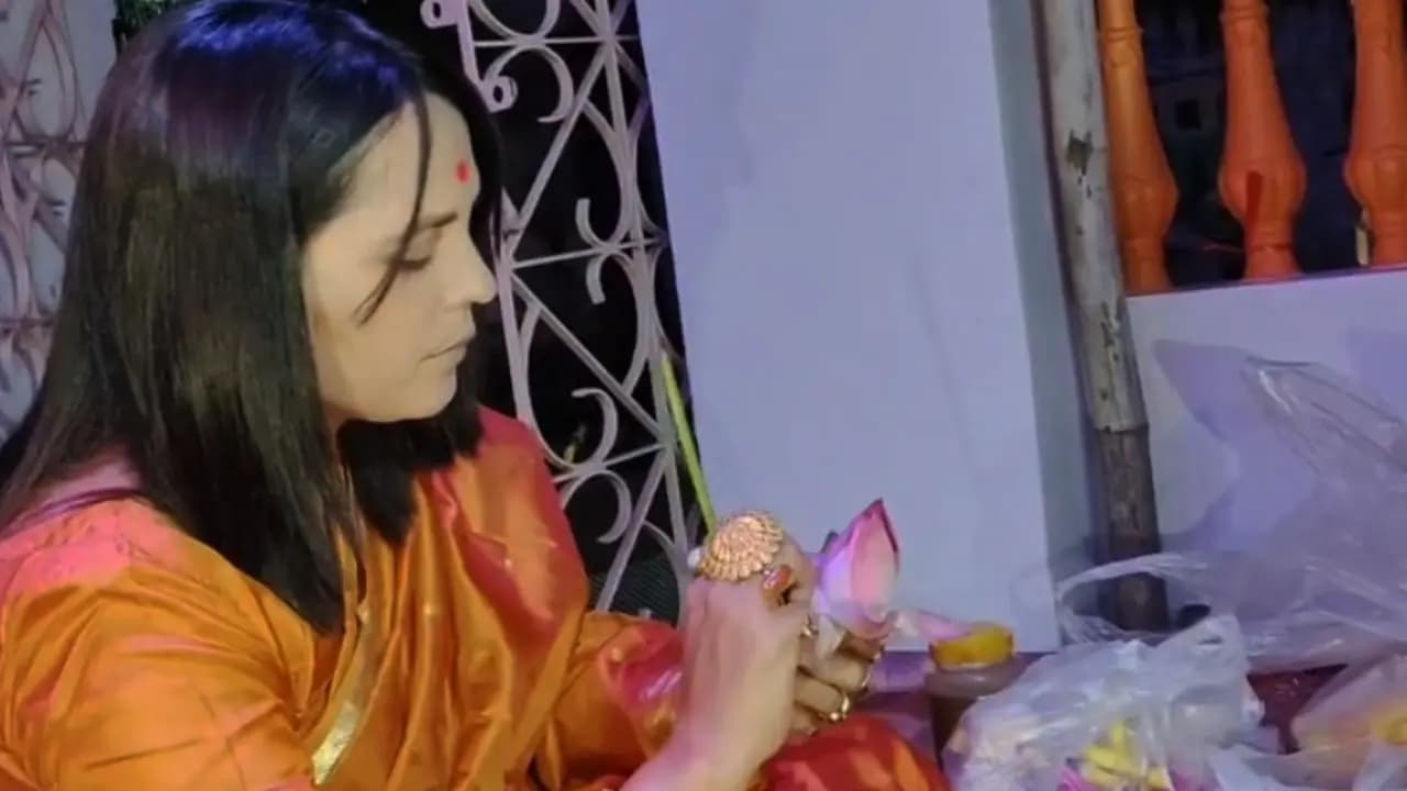 Laxmi Puja 2026: here west bengal minister Sumana Sarkars home puja 