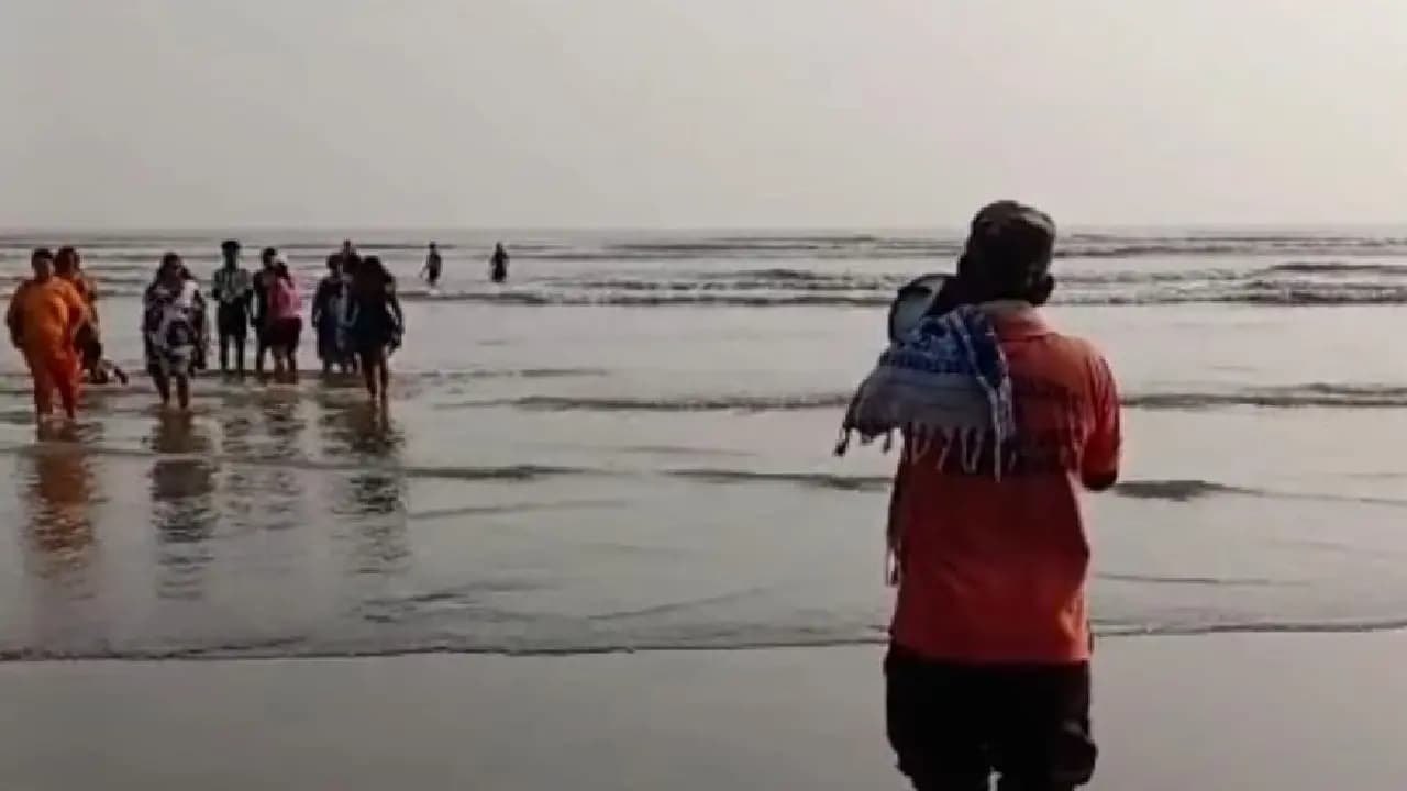 Cyclone Arnab Update: preparing with caution regarding cyclone in Digha 